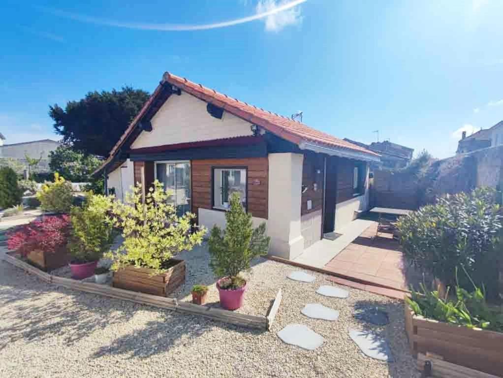 Le Clos Des Passiflores Pons Exterior foto